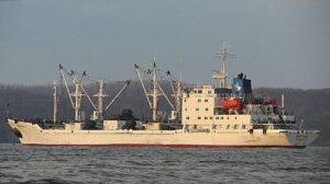 dry cargo ship 7186635 1920