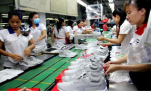 Dịch vụ vận chuyển đường bộ từ Trung Quốc về Việt Nam Tác động của EVFTA và hoạt động xuất khẩu da giày